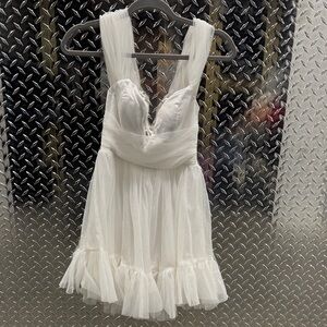 Selfie Leslie Tulu White Mini Dress, Small